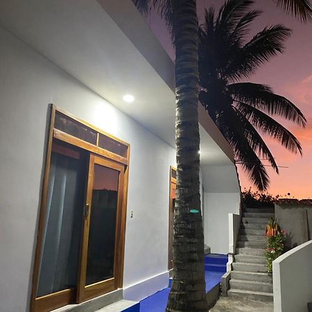 Penguin House Hotel Puerto Villamil Kültér fotó