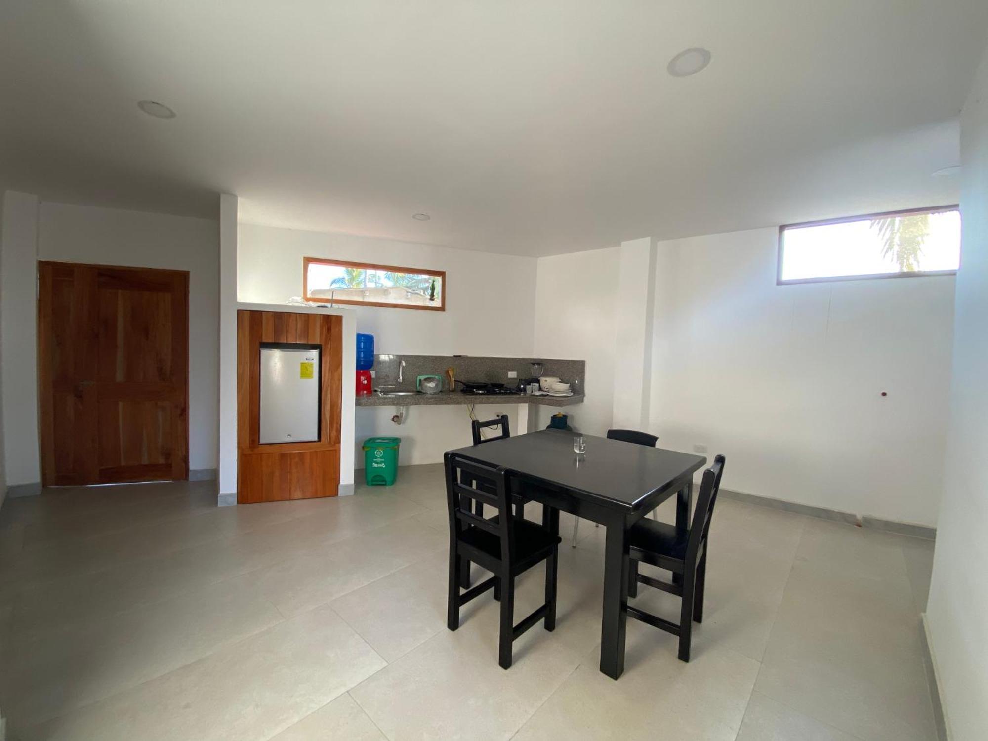 Penguin House Hotel Puerto Villamil Kültér fotó