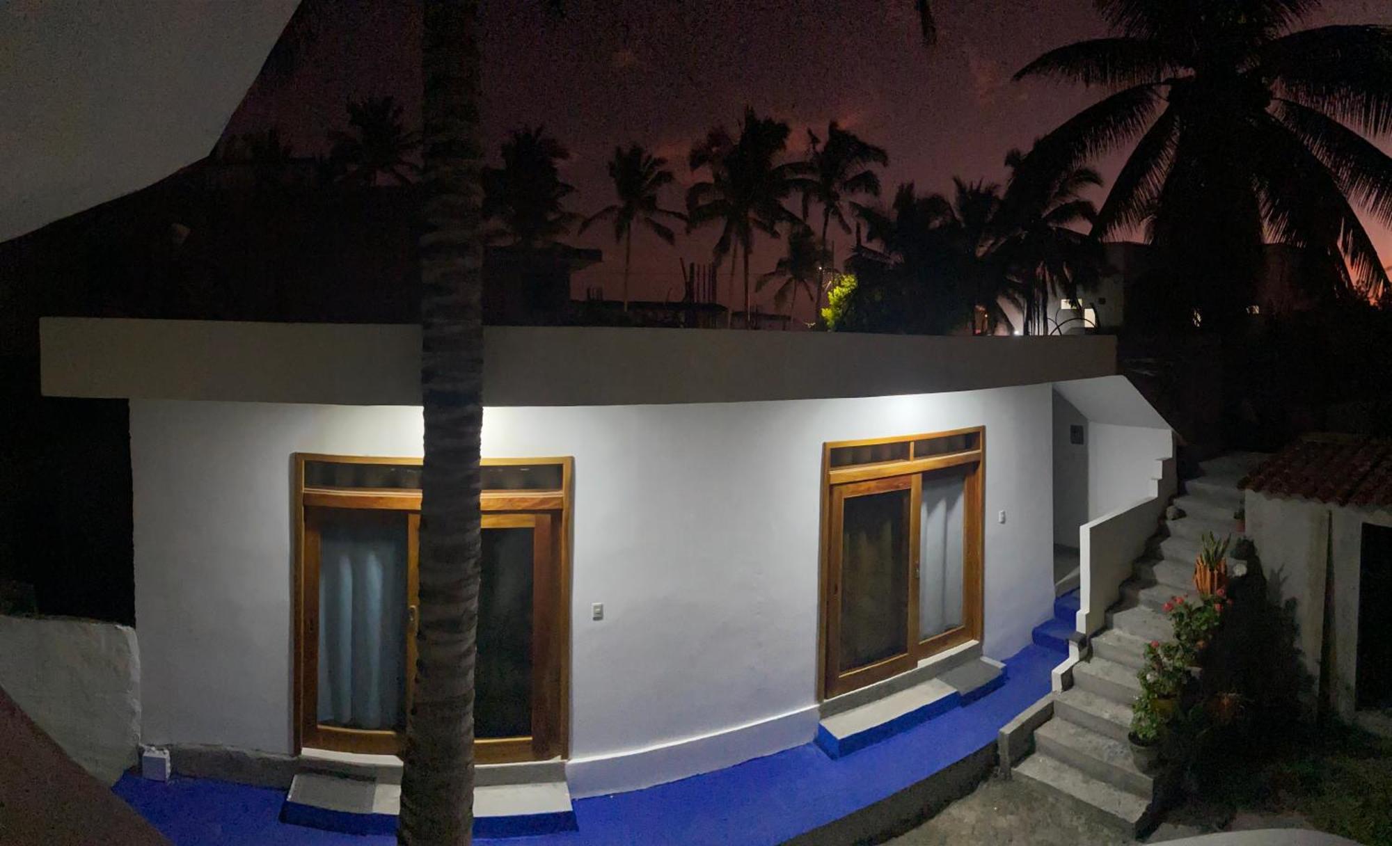 Penguin House Hotel Puerto Villamil Kültér fotó